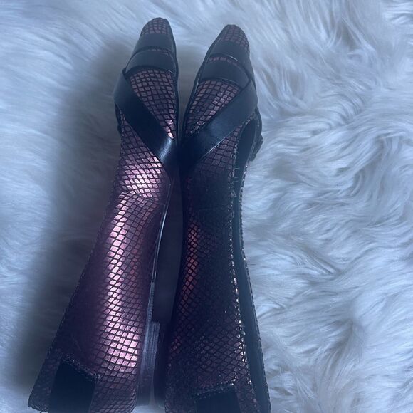 Kelsi Dagger Leather Rose gol metallic slip on flats black straps accents SZ7.5 - Picture 7 of 10